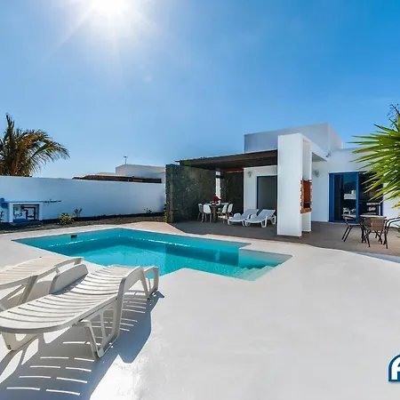 Βίλα Lovely 3-bed With Studio In Playa Blanca Πλάγια Μπλάνκα