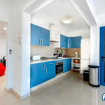 Βίλα Lovely 3-bed With Studio In Playa Blanca *