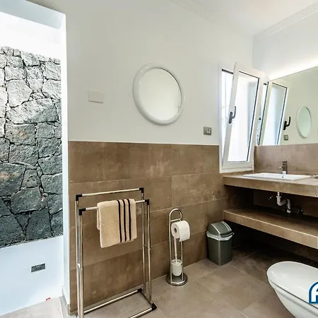 Lovely 3-bed With Studio In Playa Blanca Βίλα Πλάγια Μπλάνκα